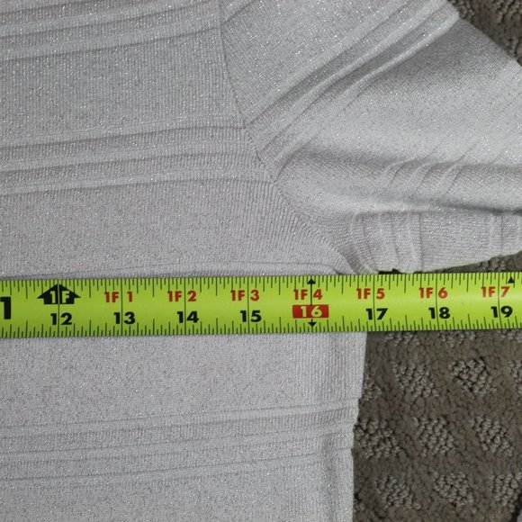 GORGEOUS! White House Black Market Size S Silver Flutter Sleeve Sweater - Picture 5 of 6